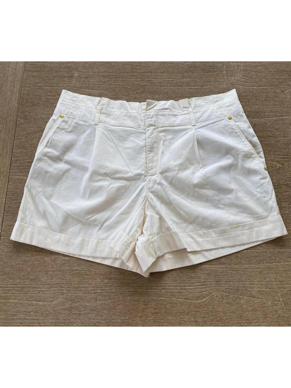 Loft Women's Cream Colored Pleated Shorts Size 10 with Pockets